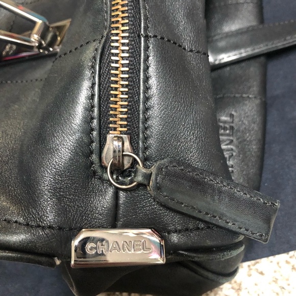 EUC CHANEL Chocolate Bar Boston Bag - Picture 4 of 16